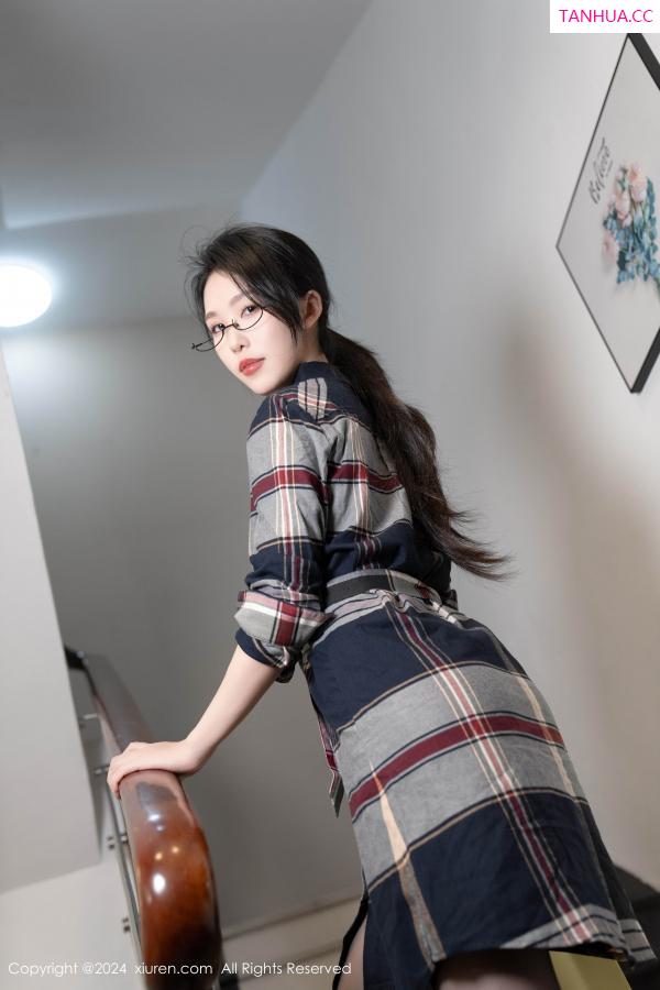 陈若依 抖娘利世 [XiuRen]高清写真图 2024.07.26 No.8924 利世 黑丝美腿第10张图片